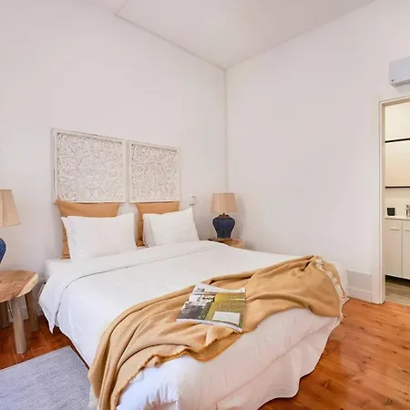 Apartment With 2 Bedrooms In Lisboa With Wonderful City View Balcony And Wifi Apartmán *
