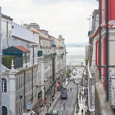 Apartment With 2 Bedrooms In Lisboa With Wonderful City View Balcony And Wifi Apartmán *