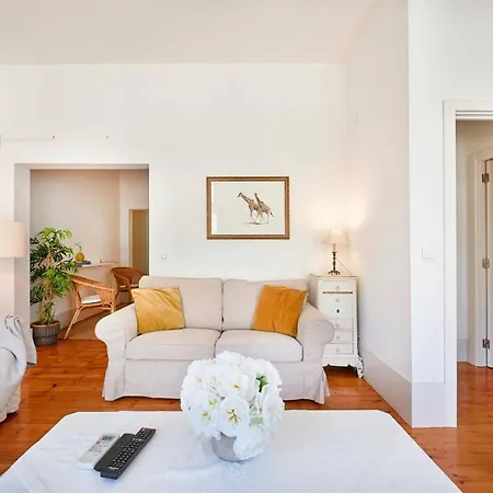 Apartmán Apartment With 2 Bedrooms In Lisboa With Wonderful City View Balcony And Wifi *